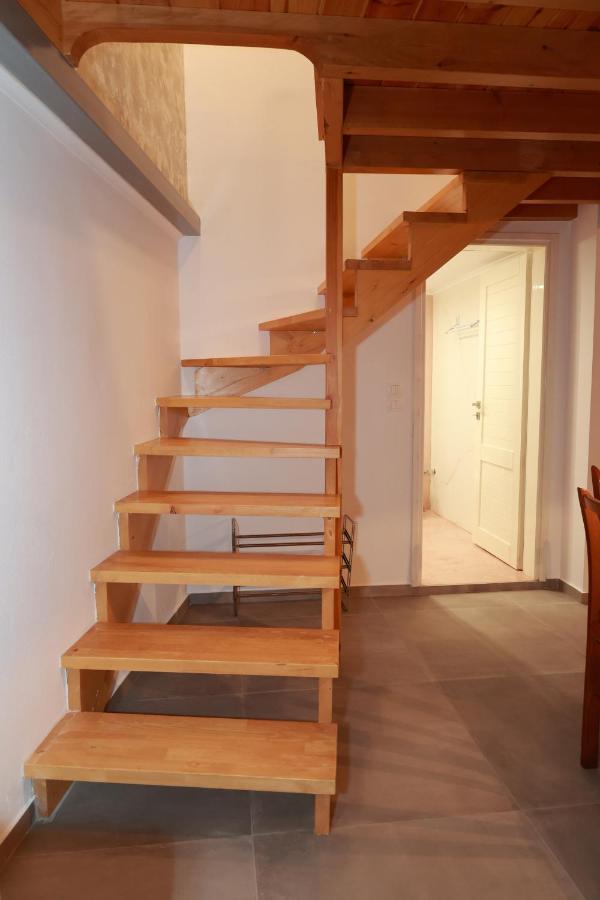 Cane'S Family Guest House Plomari Exterior foto