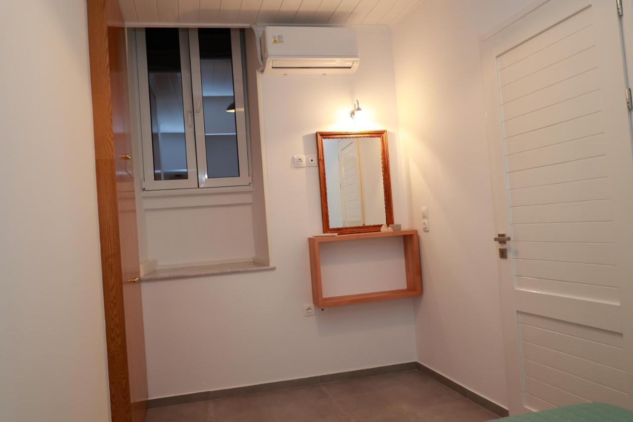 Cane'S Family Guest House Plomari Exterior foto